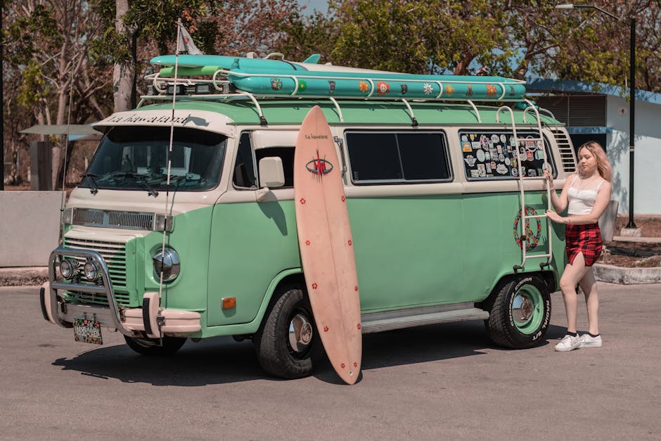Van au bord de la plage